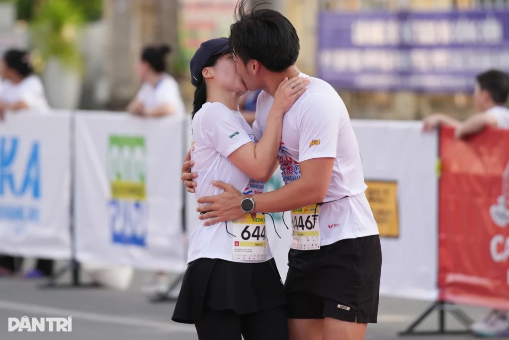 Khoảnh khắc ấn tượng, chạm cảm xúc cùng Quảng Trị International Marathon