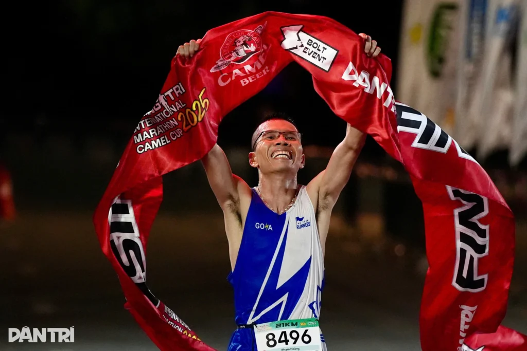 Khoảnh khắc ấn tượng, chạm cảm xúc cùng Quảng Trị International Marathon