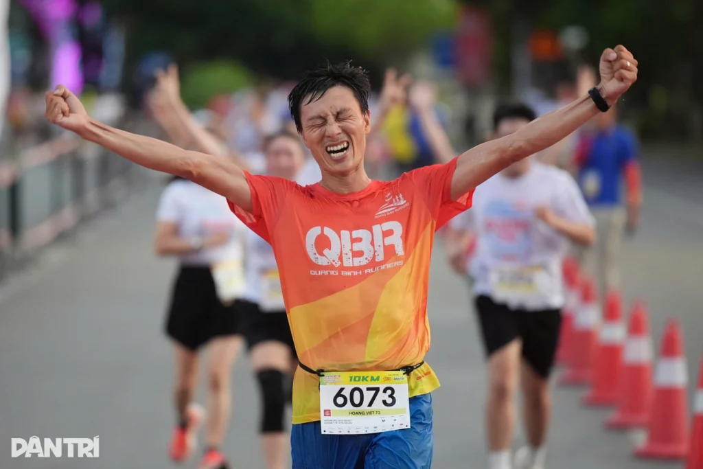 Khoảnh khắc ấn tượng, chạm cảm xúc cùng Quảng Trị International Marathon